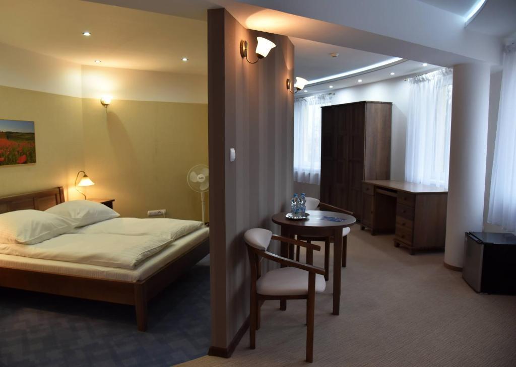 hotel image 16