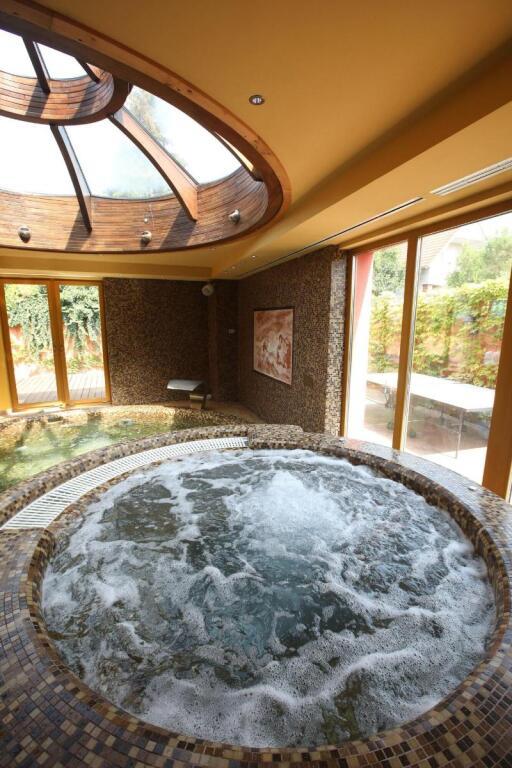 hotel image 13