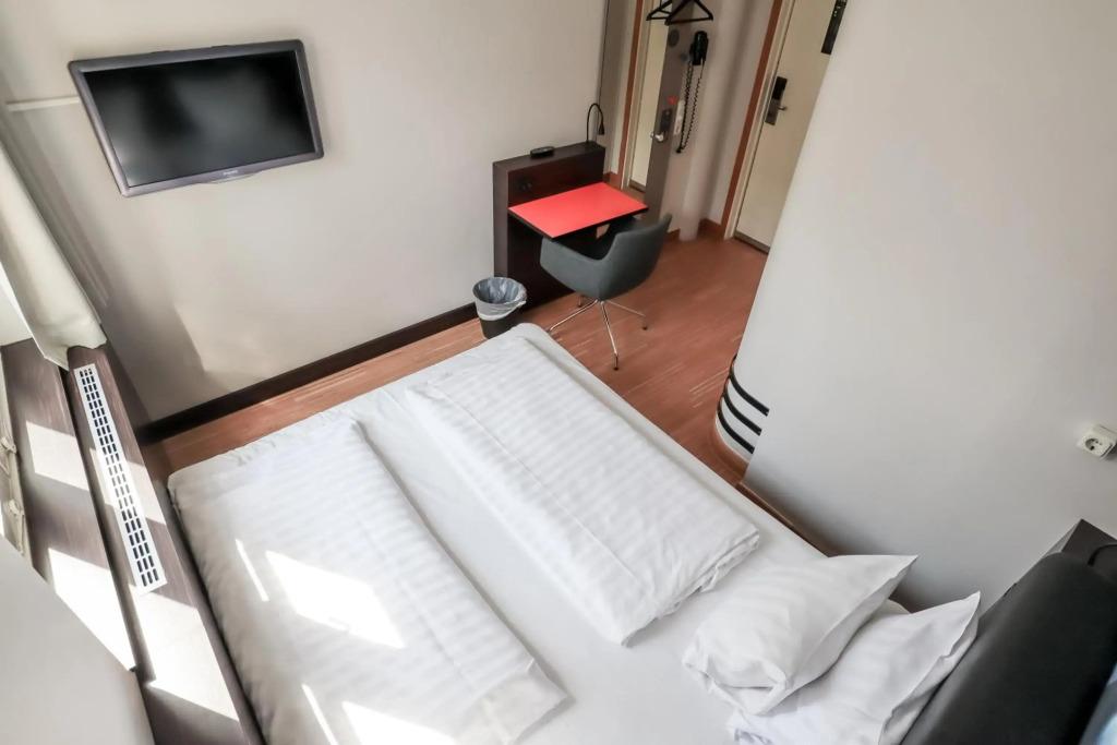 hotel image 16