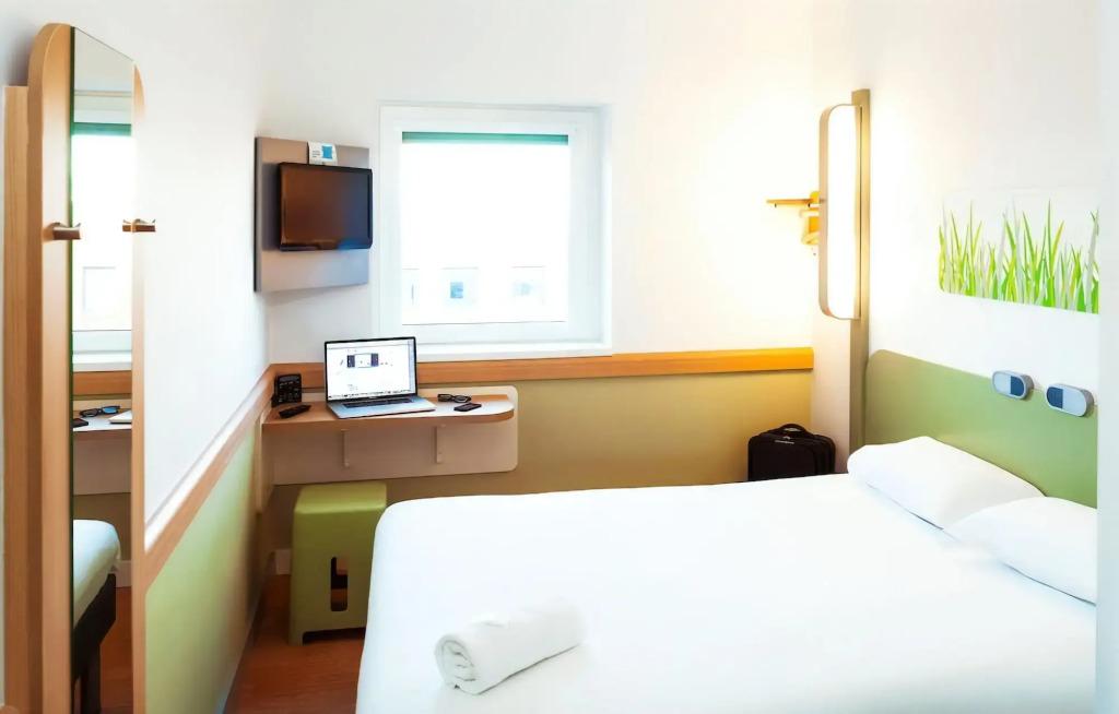 hotel image 10