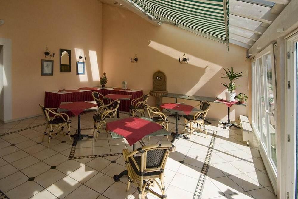 hotel image 9