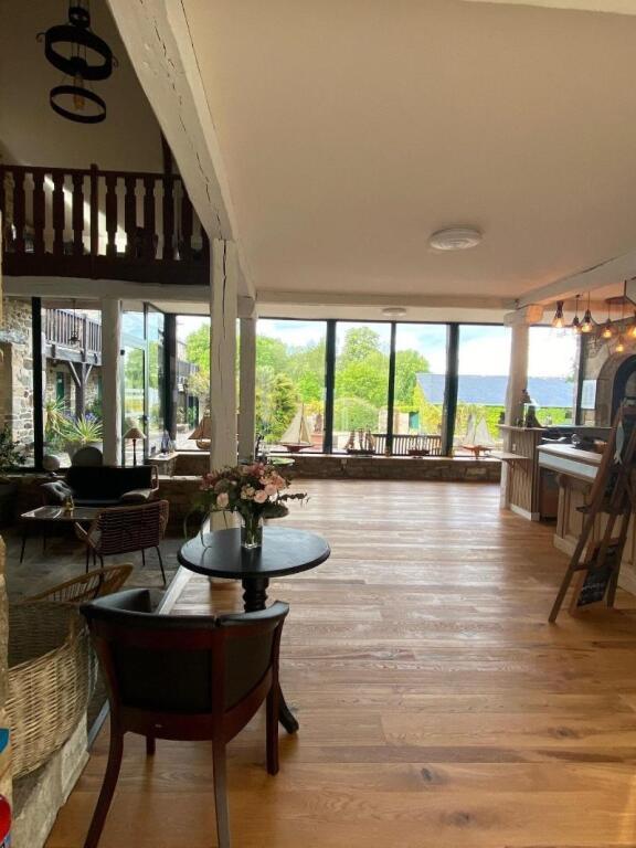 hotel image 10