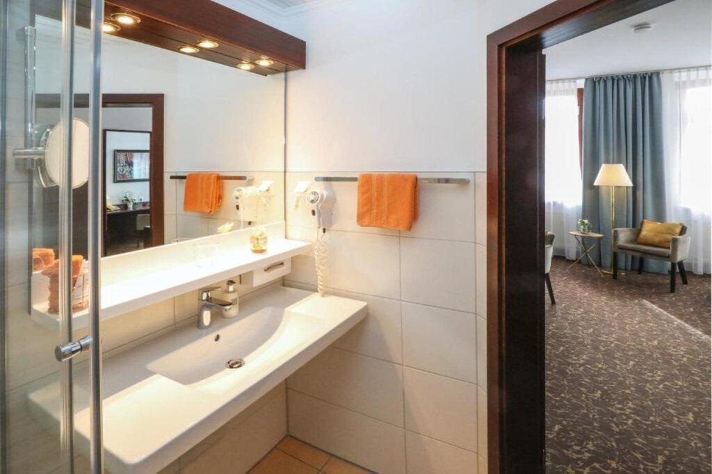 hotel image 8