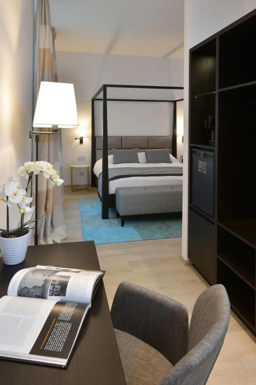 hotel image 13