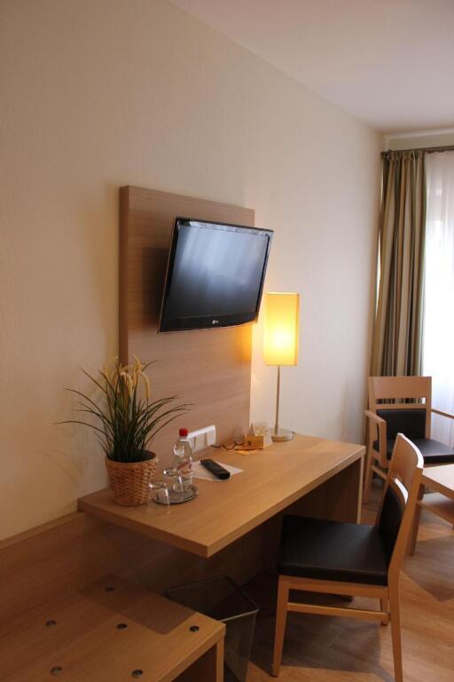 hotel image 8
