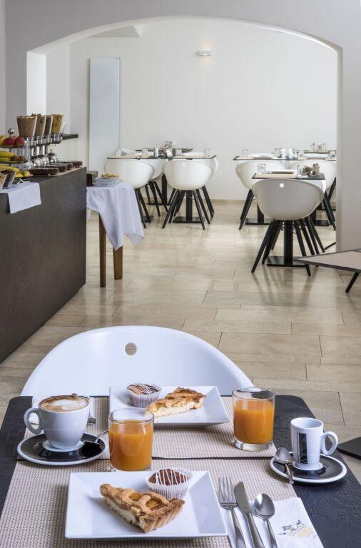 hotel image 9