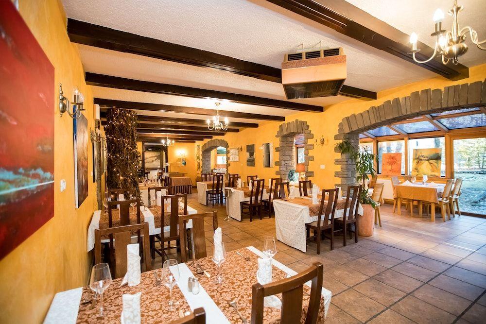 hotel image 12