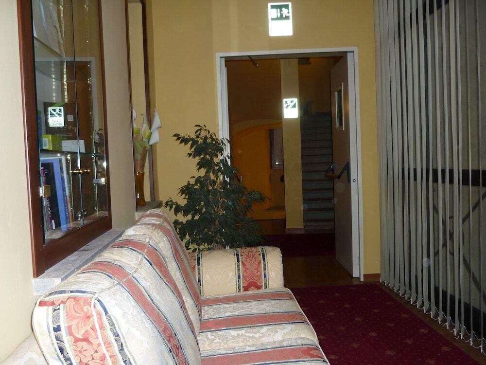 hotel image 9