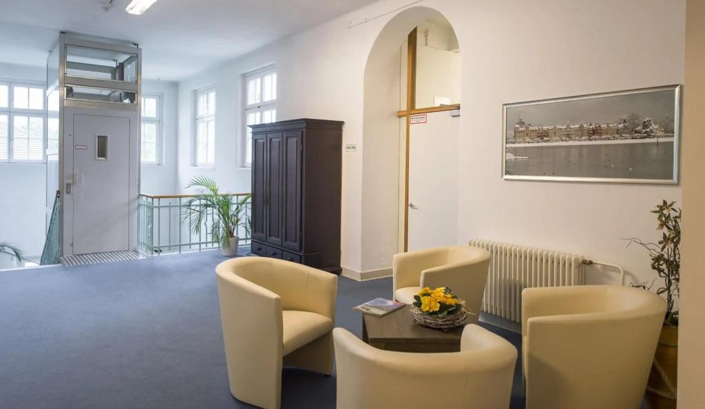 hotel image 12