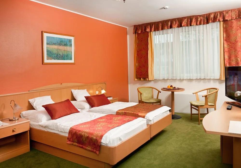 hotel image 10