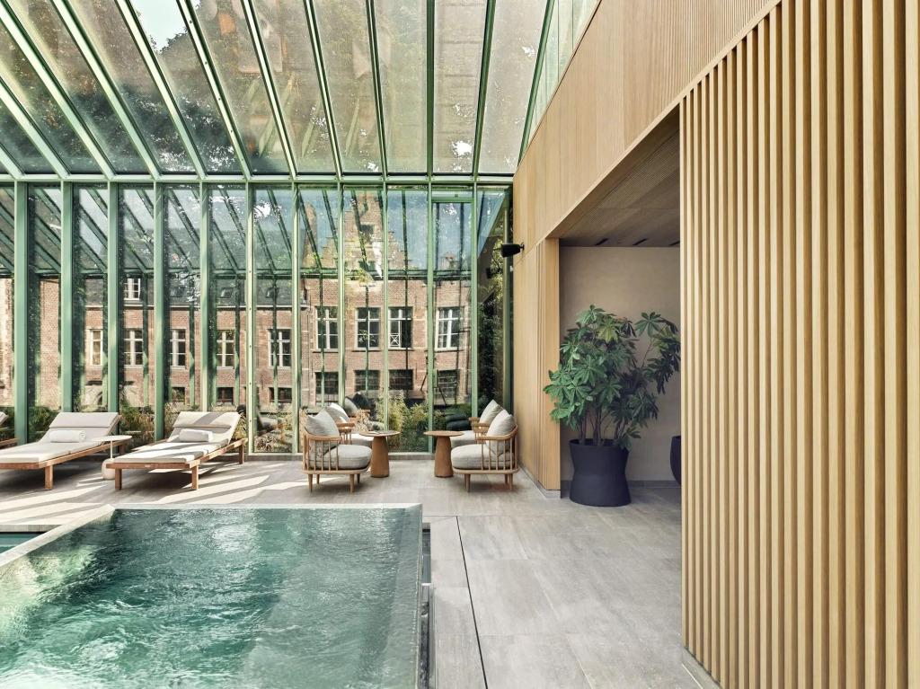 hotel image 12