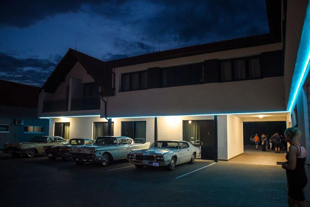hotel image 9