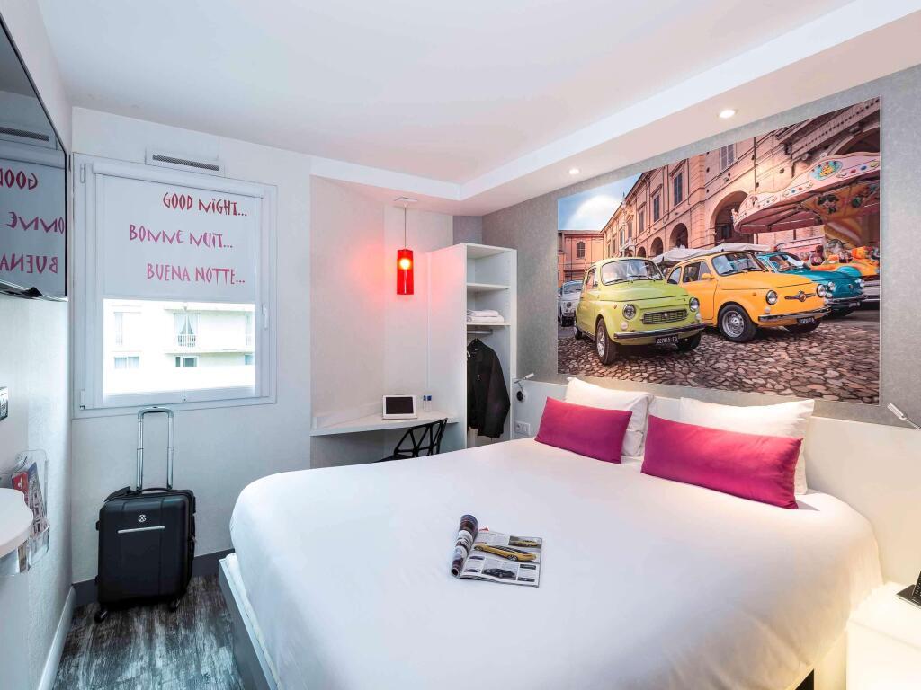 hotel