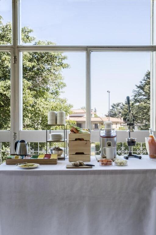 hotel image 10