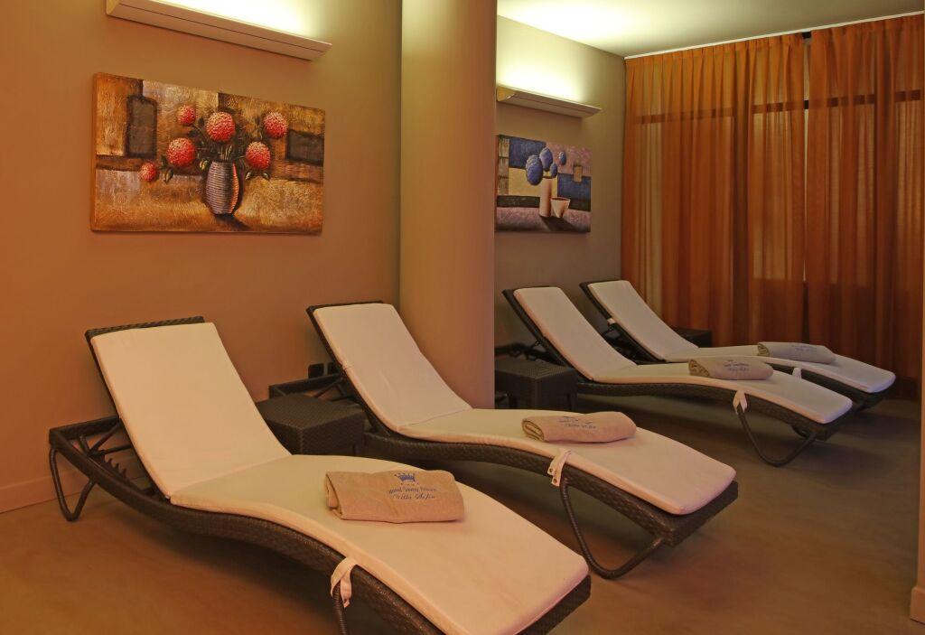 hotel image 13