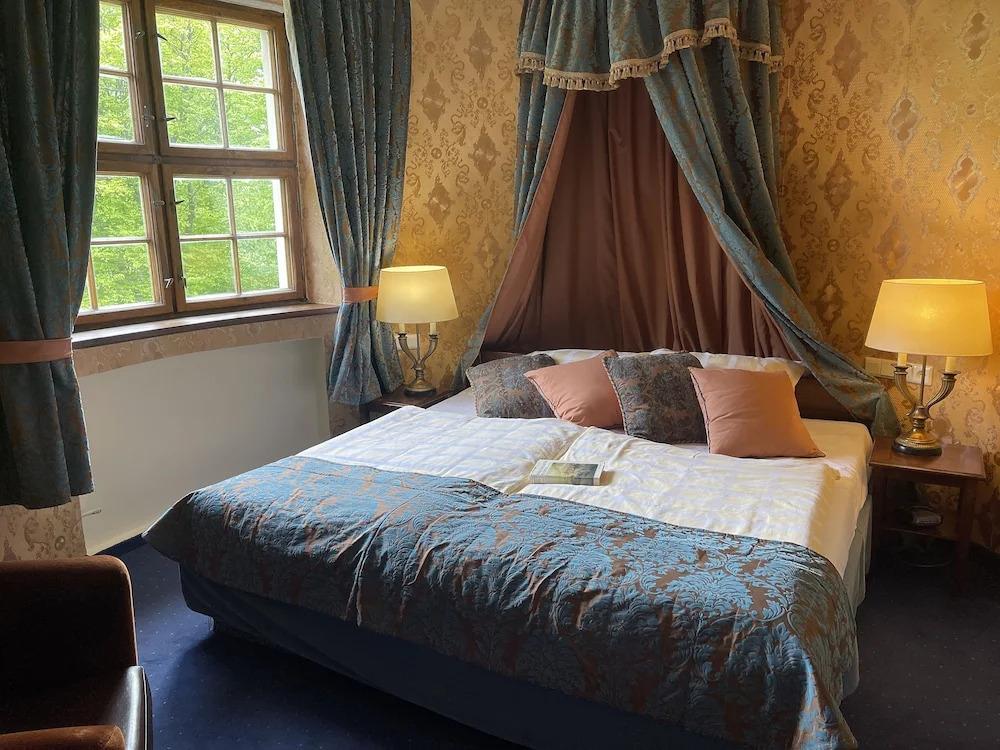 hotel image 16