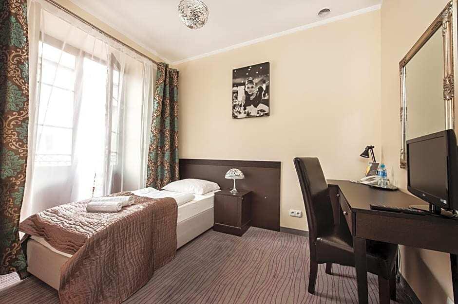 hotel image 16