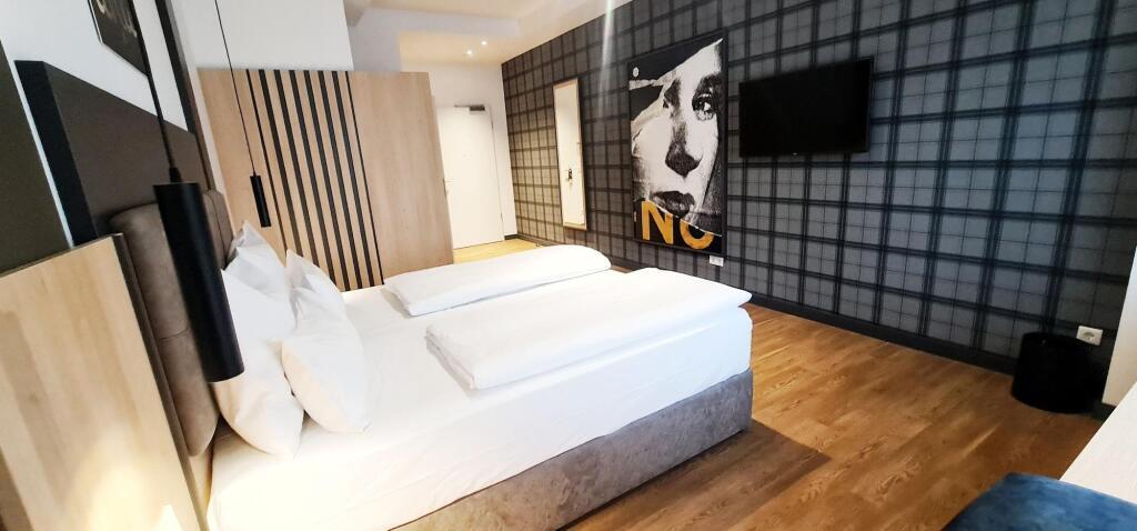hotel image 16