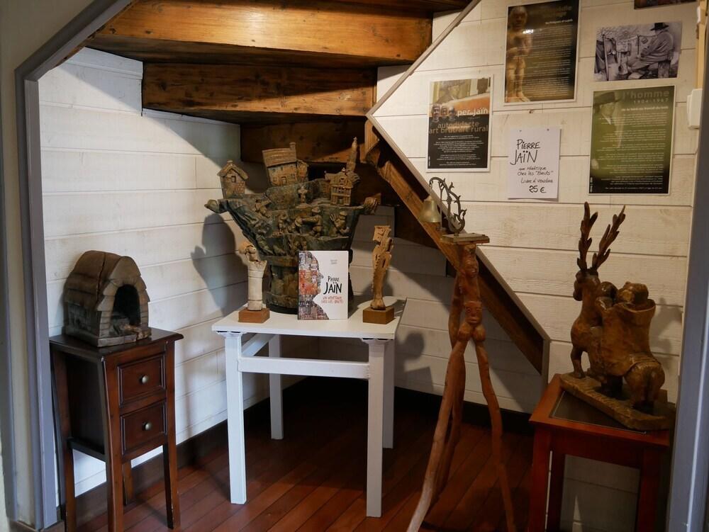 hotel image 13