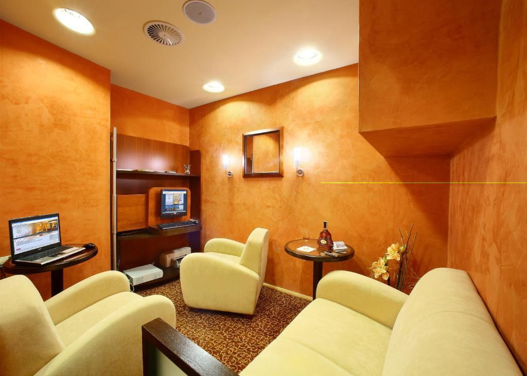 hotel image 11