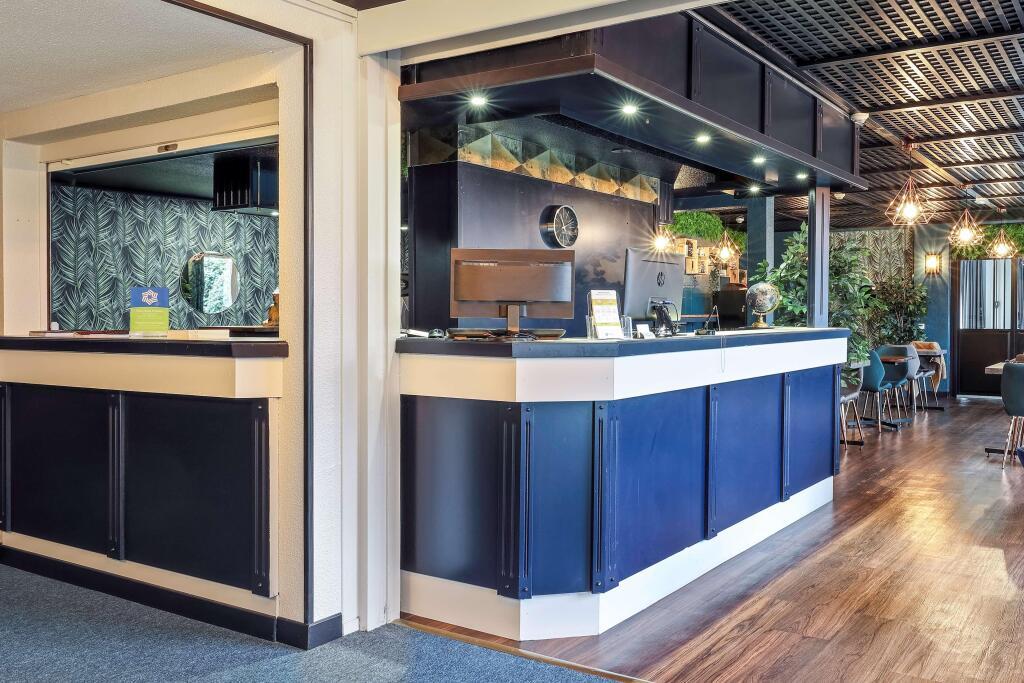 hotel image 9