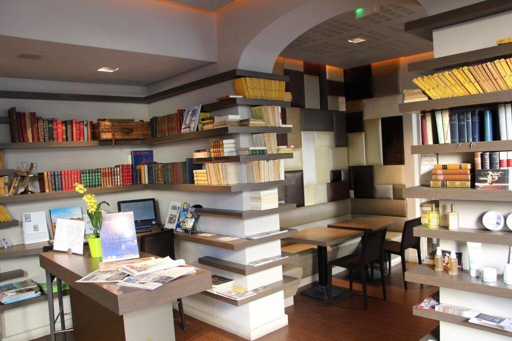 hotel image 12