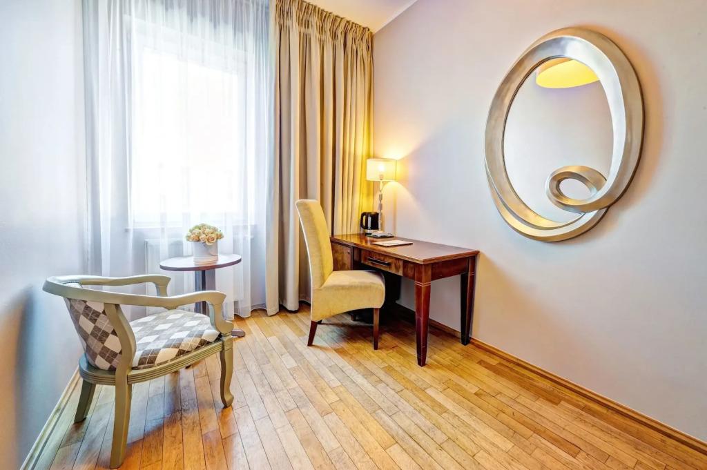 hotel image 13