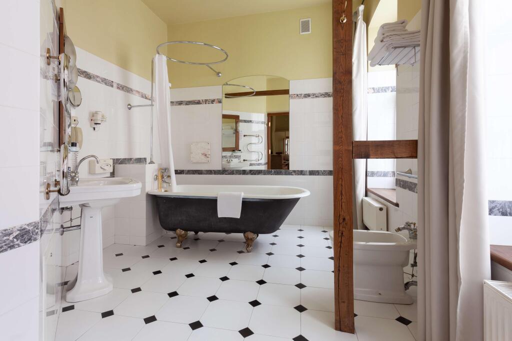 hotel image 7