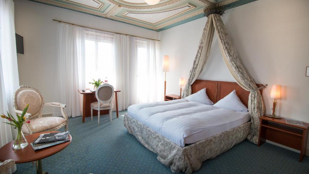 hotel image 9