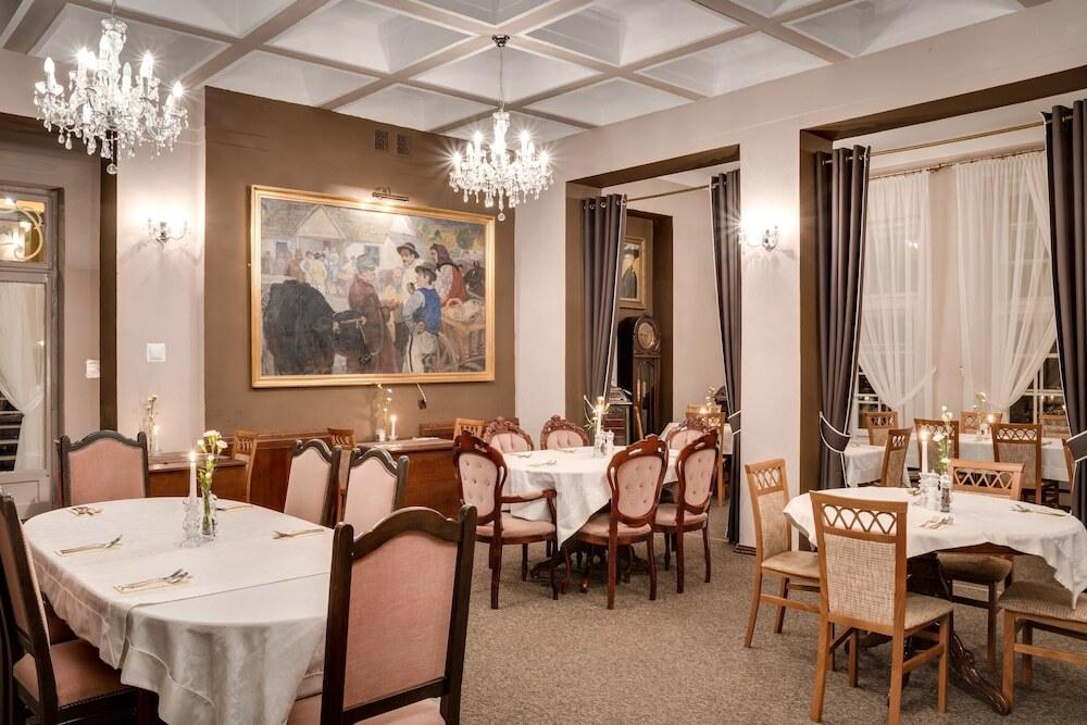 hotel image 16