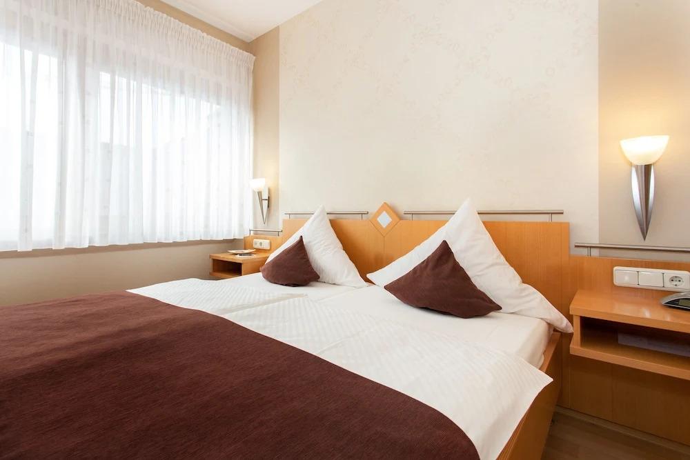 hotel image 9
