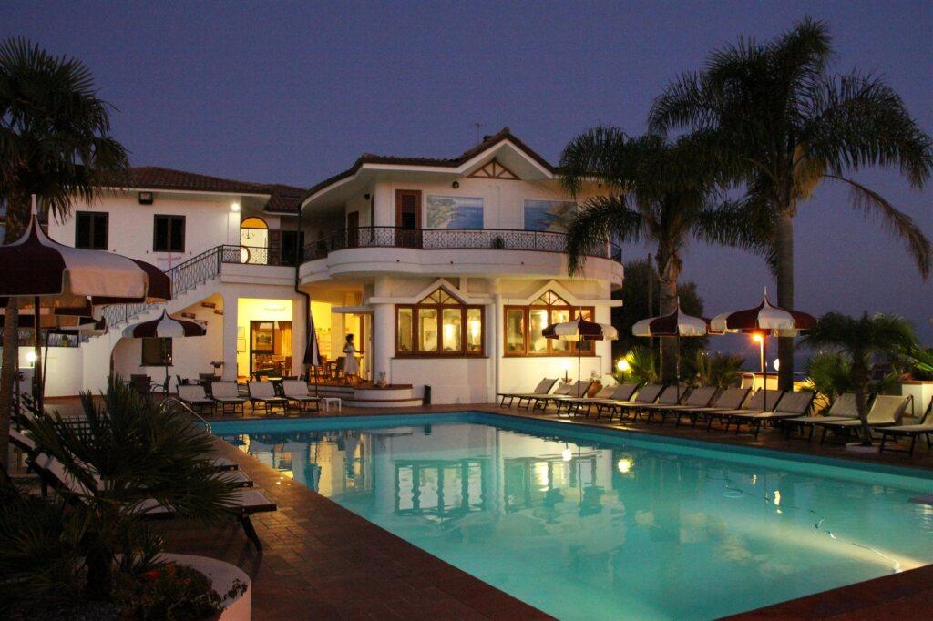 hotel image 10