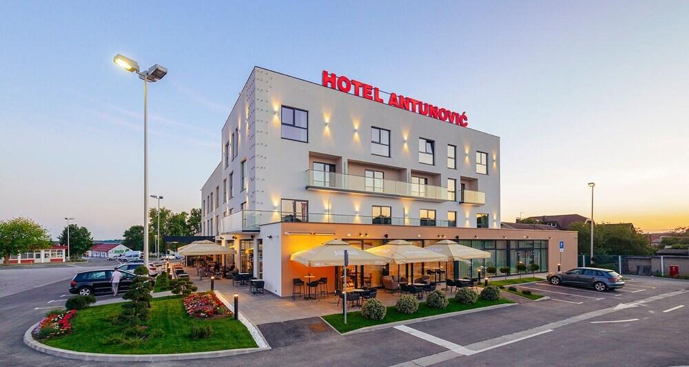 hotel image 10