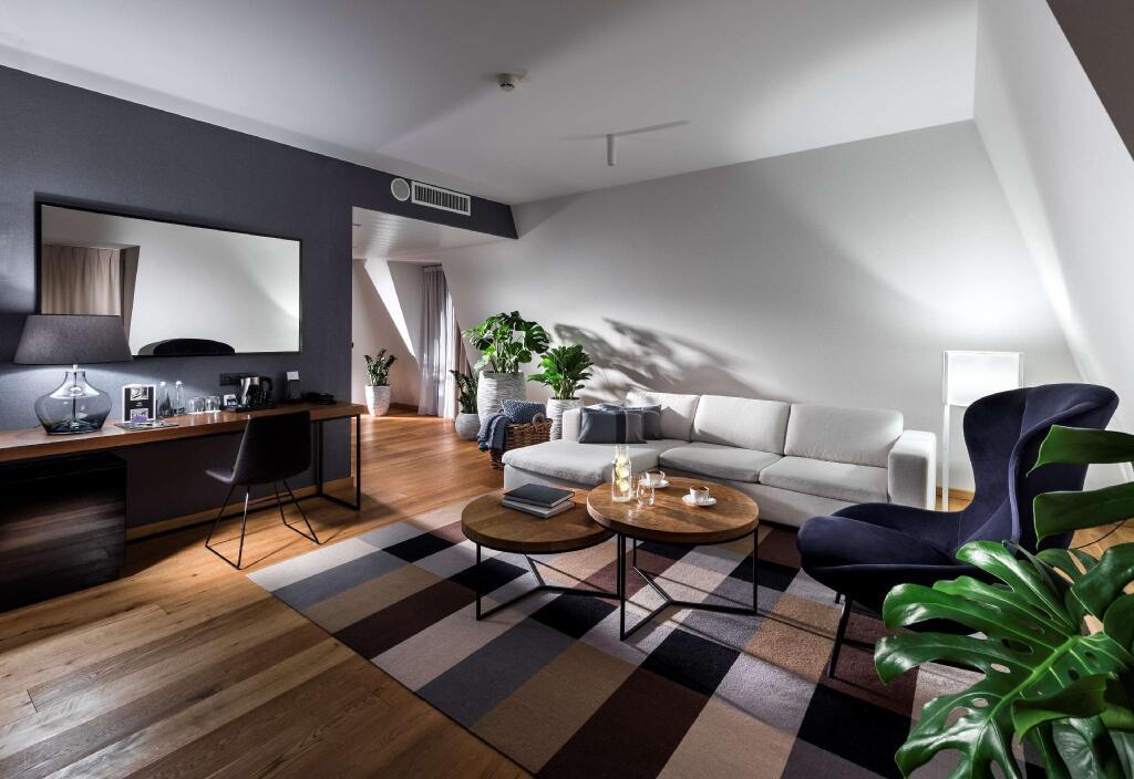 hotel image 10