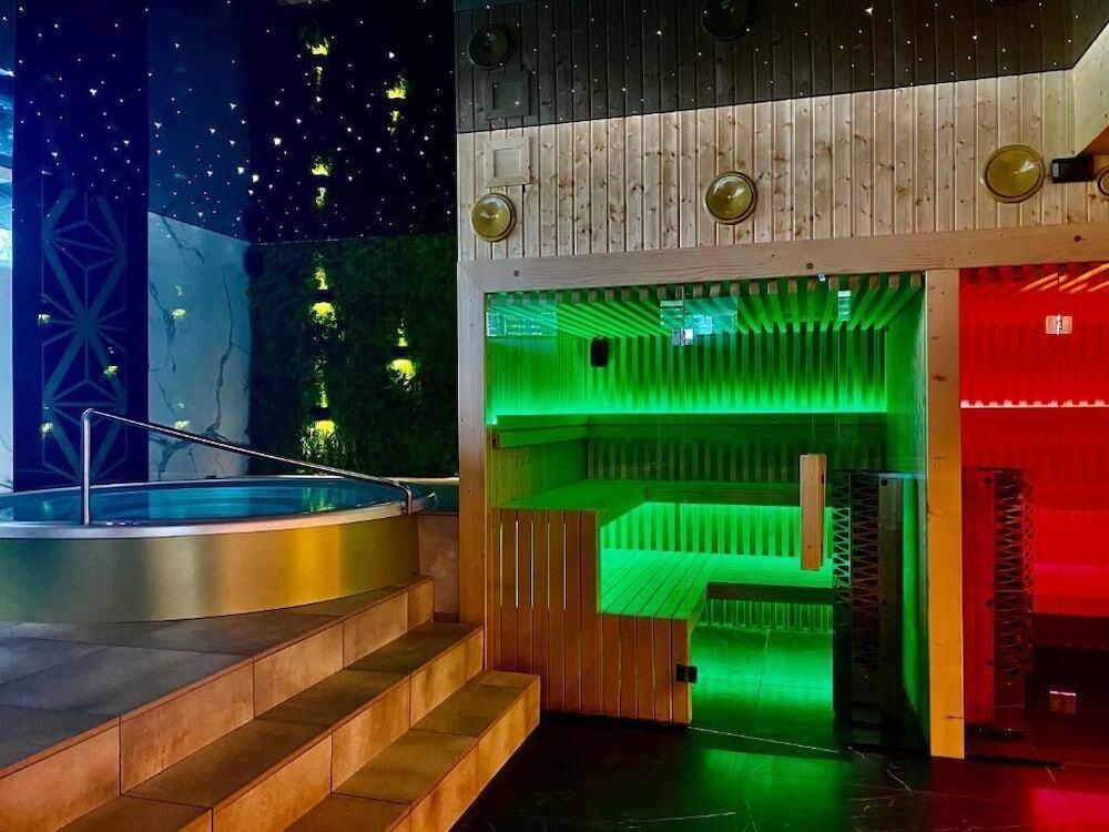 hotel image 9