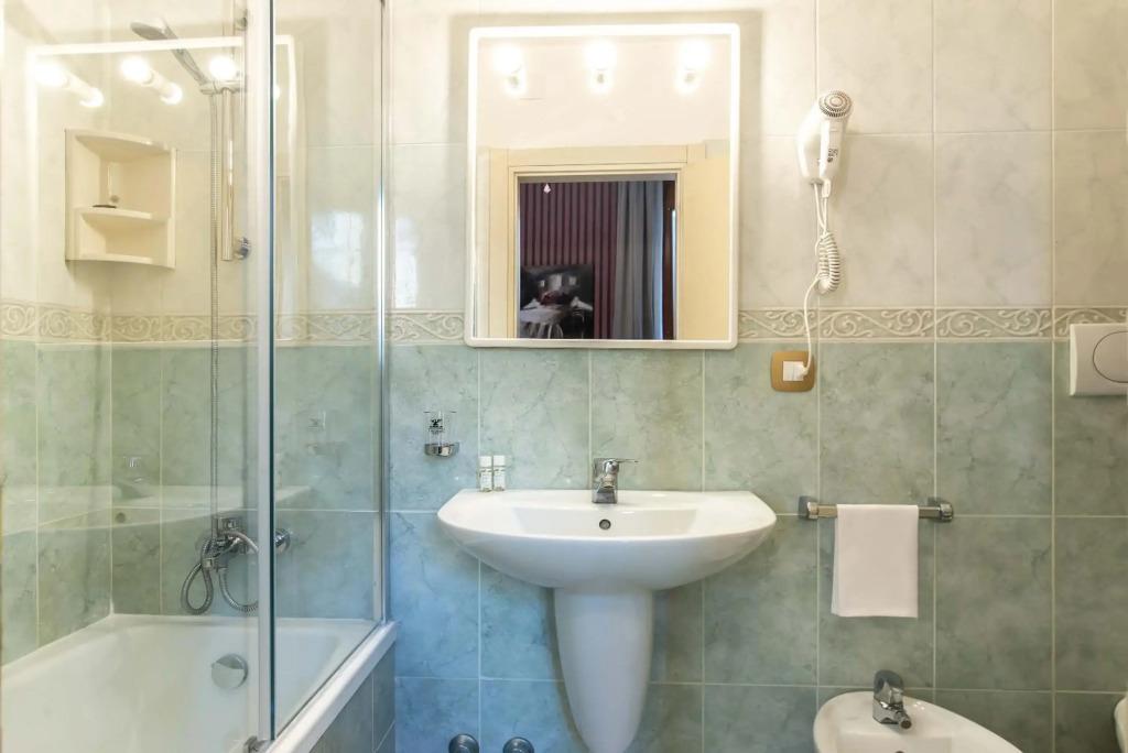 hotel image 16