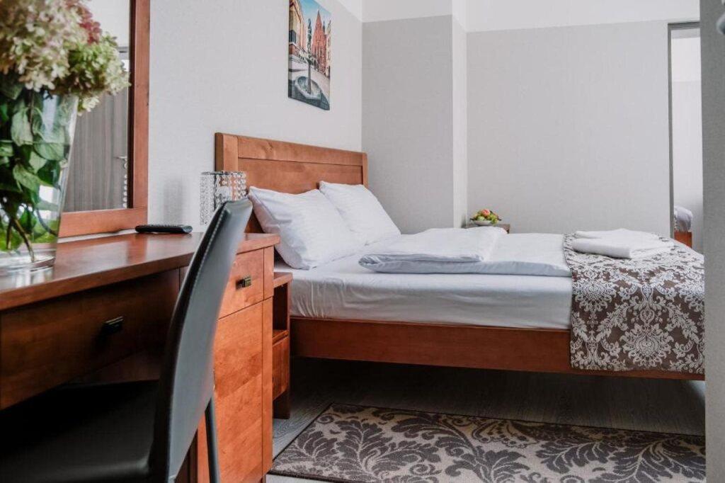 hotel image 9