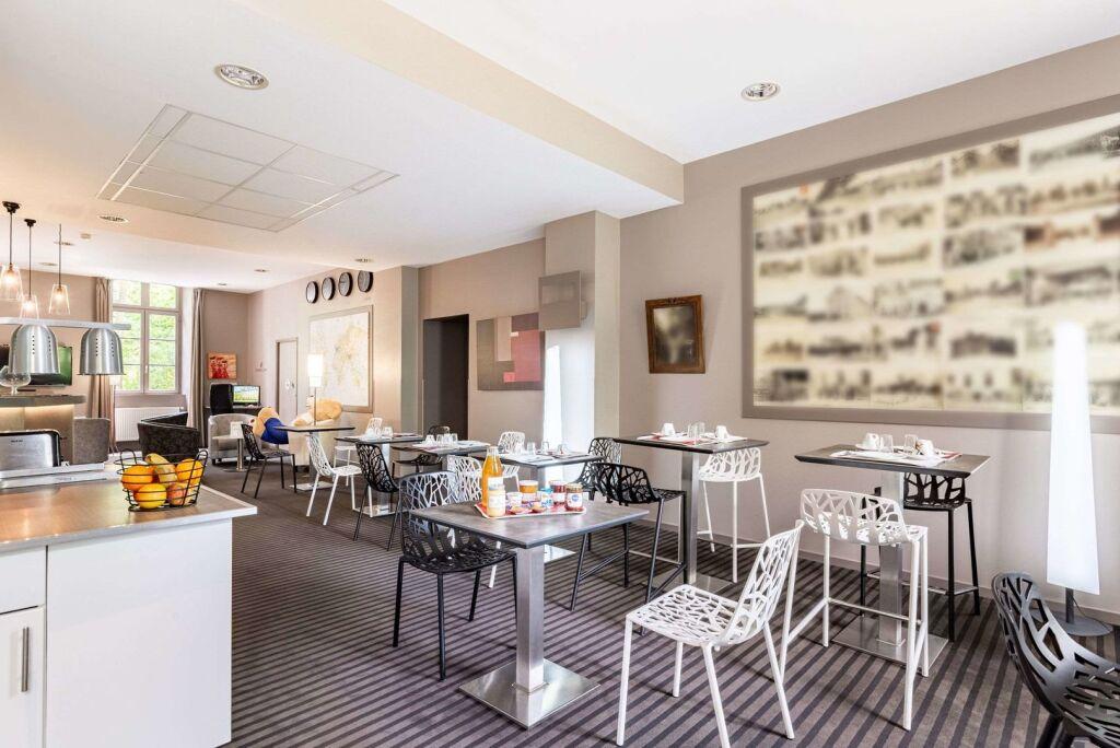 hotel image 12