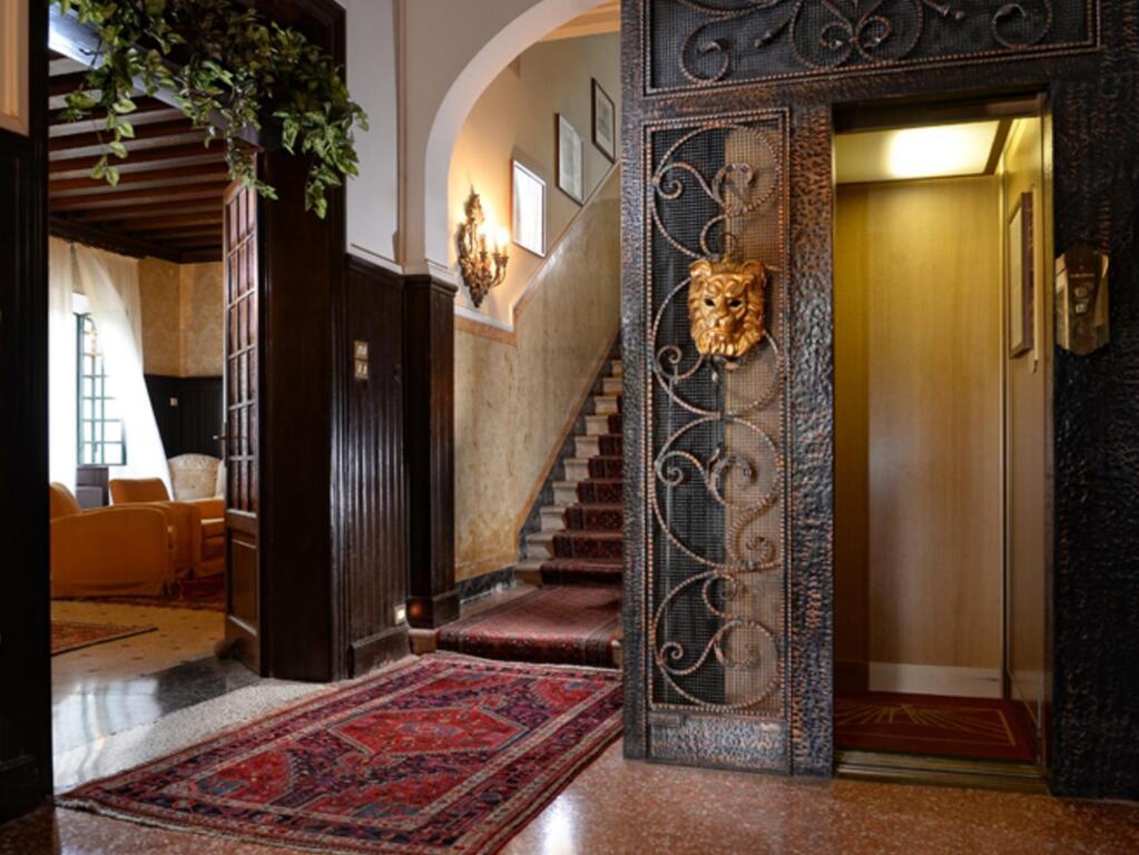 hotel image 10