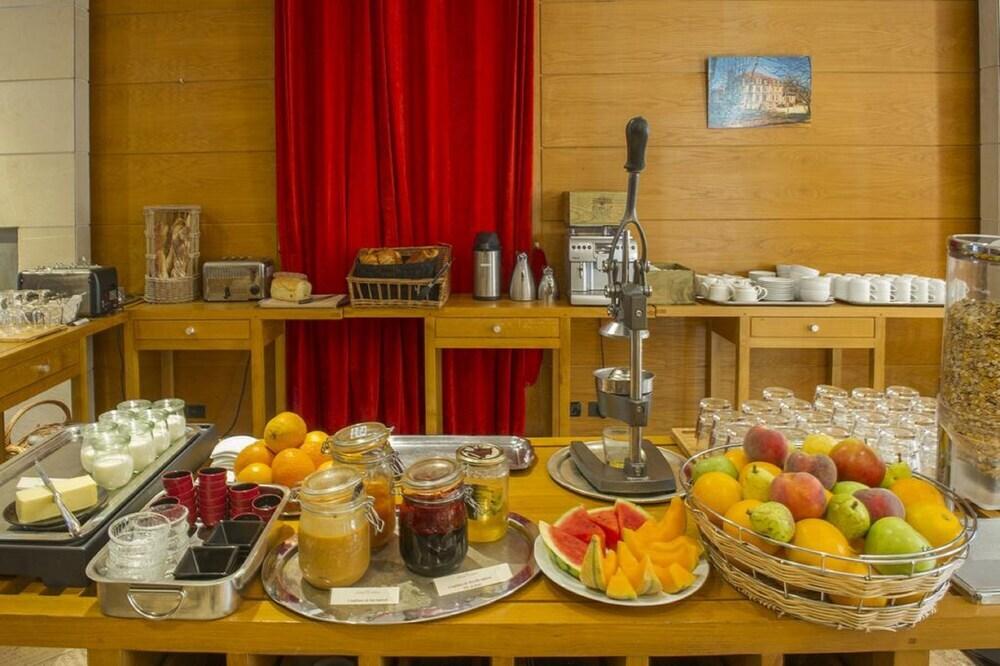 hotel image 12