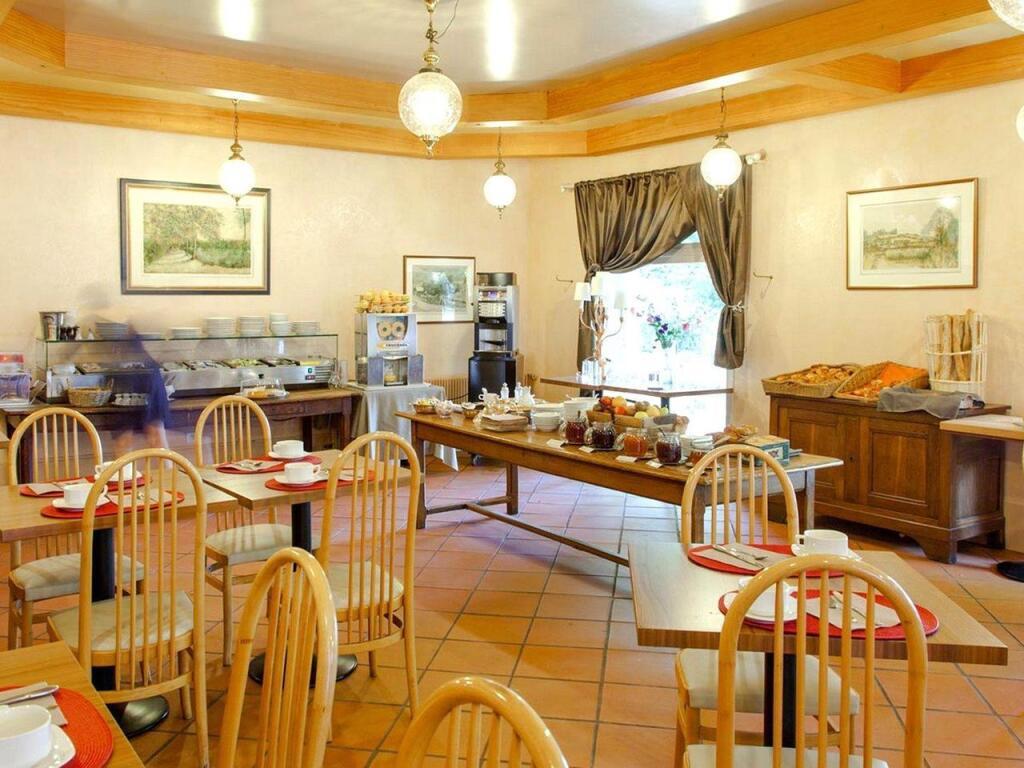 hotel image 13