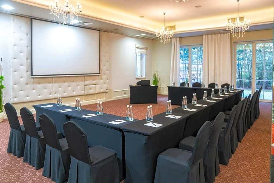 hotel image 13