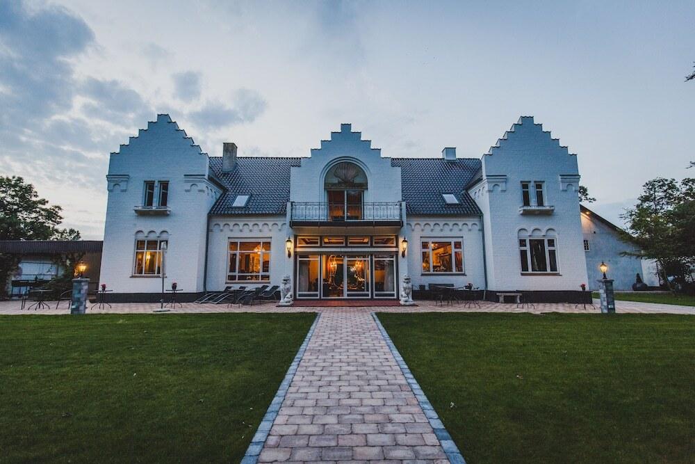 hotel image 12