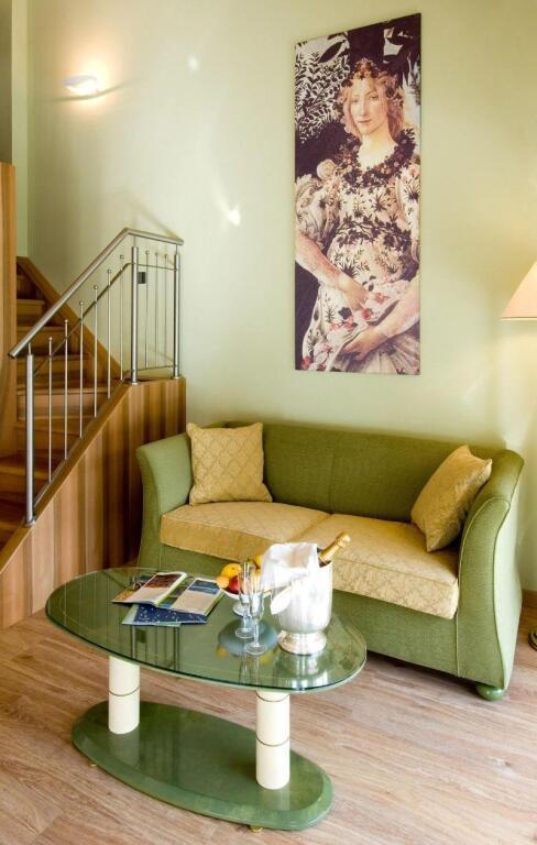 hotel image 13