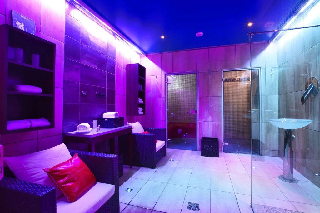 hotel image 10
