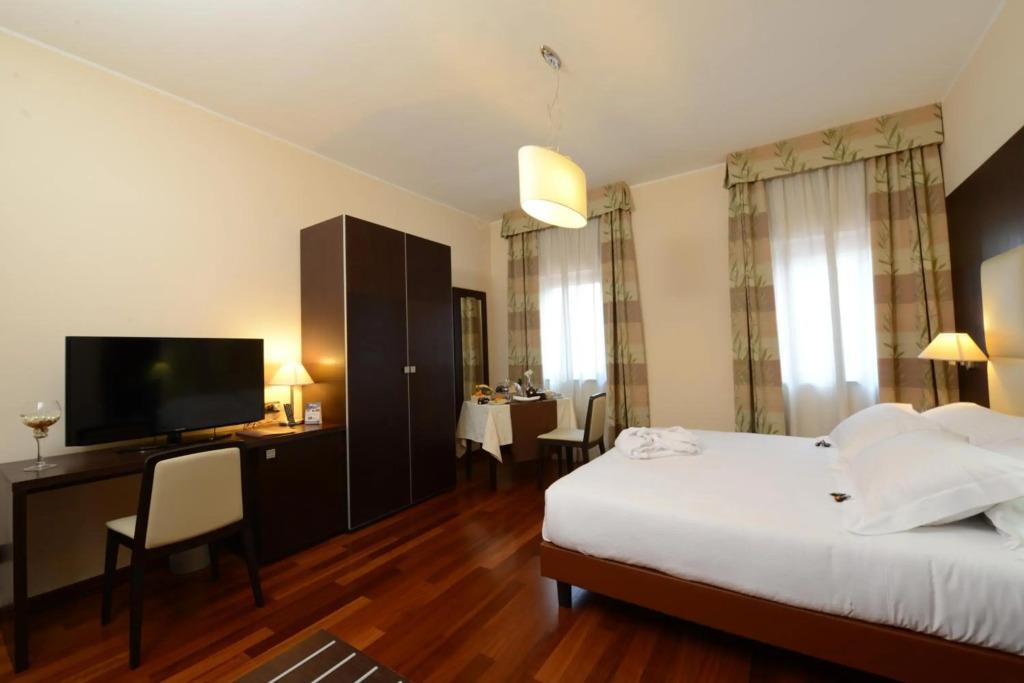 hotel image 10