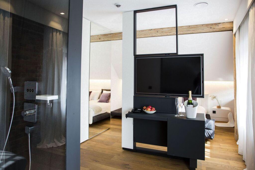 hotel image 11