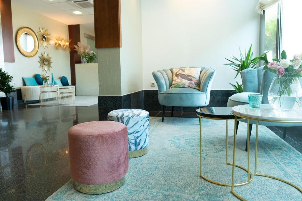 hotel image 11