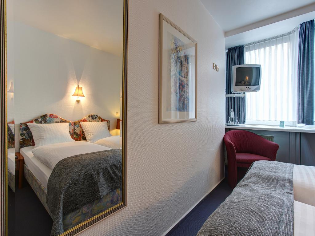 hotel image 13