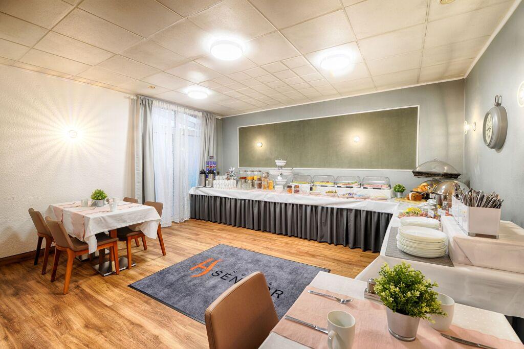hotel image 10